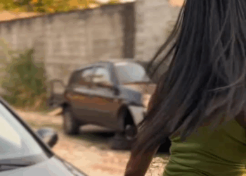 [COMPLETE] 118M1005 AG118 Fez isso com o mecânico sem imaginar o que estava sendo planejado