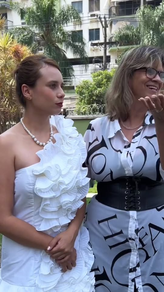 [COMPLETE] 043M1005 AG043 Quis que ela fizesse isso sem pensar na sua felicidade