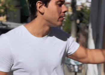 [COMPLETE] 044M1005 AG044 Foi assim que descobri a verdade