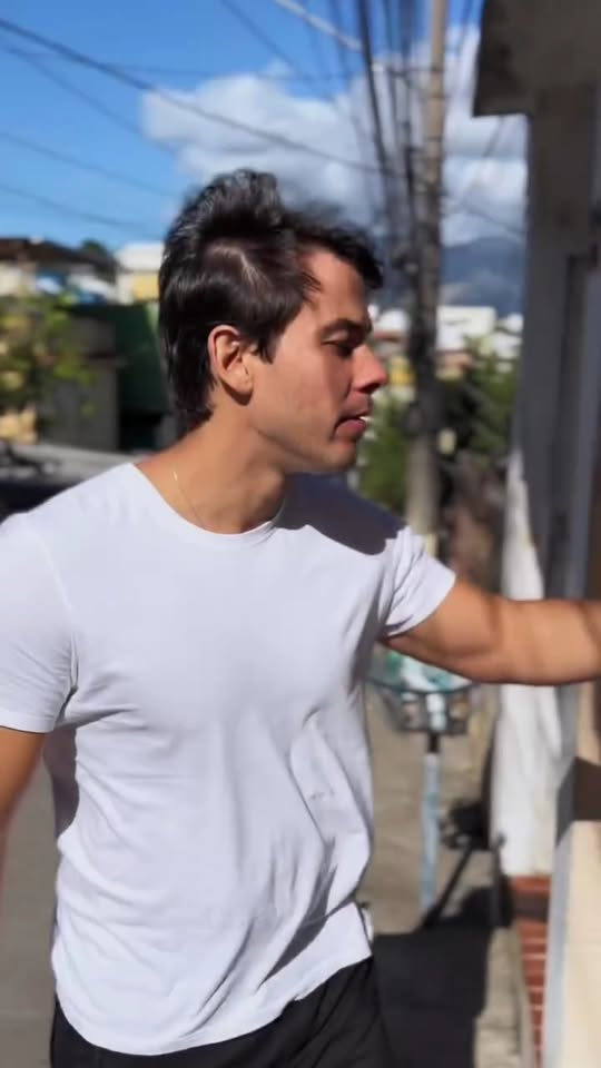 [COMPLETE] 044M1005 AG044 Foi assim que descobri a verdade