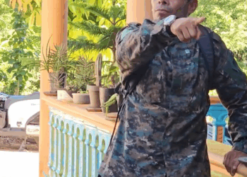 [COMPLETE] 298M1005 AH101 Militar regresó de sus servicios y encuentra a su esposa embarazada tras 5 años fuera