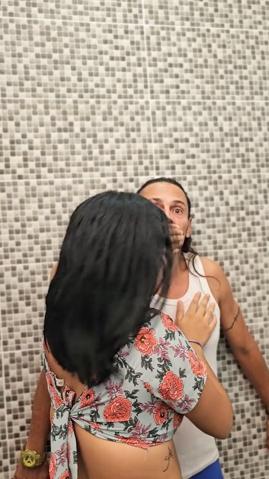 [COMPLETE] 275M1005 AH078 Perdonó los errores de su marido una y otra vez pero el nunca cambió