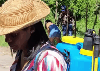 [COMPLETE] 276M1005 AH079 Llevó a su novia a presentarle a sus padre humildes no te imaginas como se portó la novia fina