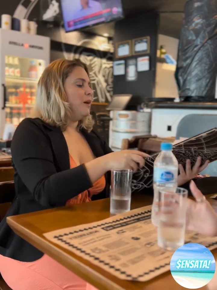 [COMPLETE] 052M1005 AG052 Ela descobriu a outra do seu atual graças a uma pizza