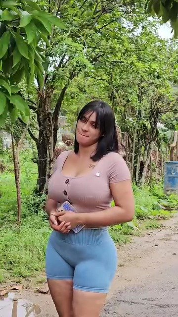 [COMPLETE] 226M1005 AH029 Que haría un hombre cuando recibe una invitación a salir