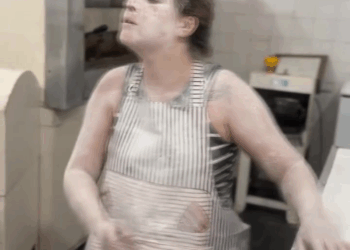 [COMPLETE] 152M1005 AG152 Ela se meteu dentro de uma padaria para descobrir o seu marido com outra