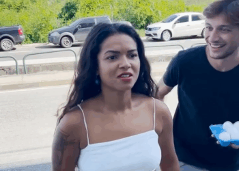 [COMPLETE] 144M1005 AG144 O namorado dela a deixou por causa das suas condições e ela fez isso