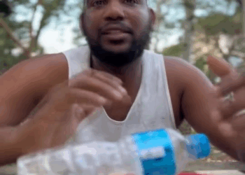 [COMPLETE] 005M1005 AG005 Milionário dá recompensa para o limpador de para brisa honesto e a reação dele nos faz chorar