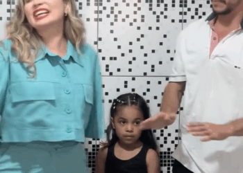 [COMPLETE] 185M1005 AG185 Mulher fez isso com sua funcionária sem imaginar que a vida tomaria um rumo inesperado