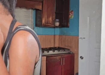 [COMPLETE] 210M1005 AH013 Mi hija quiere poner órdenes en casa a mi esposa y esto paso al final