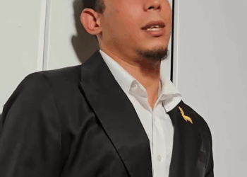 [COMPLETE] 211M1005 AH014 Mujer invidente descubrió qué la amante de su futuro esposo era su hermana