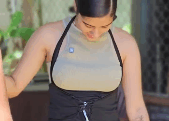 [COMPLETE] 332M1005 AH135 Empleada le dio una gran lección a su patrón que la trató mal