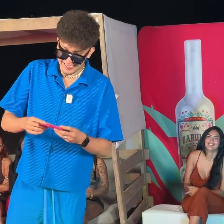 [COMPLETE] 380M1005 AL042 se descubre en frente de todos que esta casada