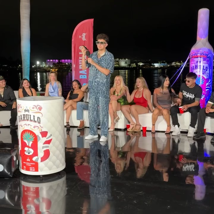 [COMPLETE] 384M1005 AL046 la inteligencia artificial decide quien se besa con quien