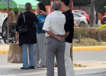 [COMPLETE] 440M1005 AL102 famoso pone a prueba a la gente y regala diner0 a las personas honestas