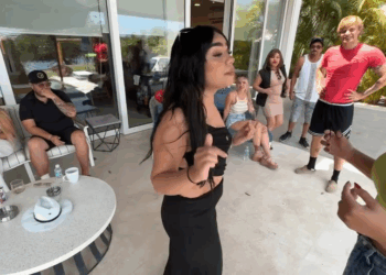 [COMPLETE] 468M1005 AL130 millonario regala diner0 si te cortas las pestañas