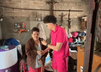 [COMPLETE] 499M1005 AL161 le pedí que me preparara algo de comer y no imaginó lo que venía