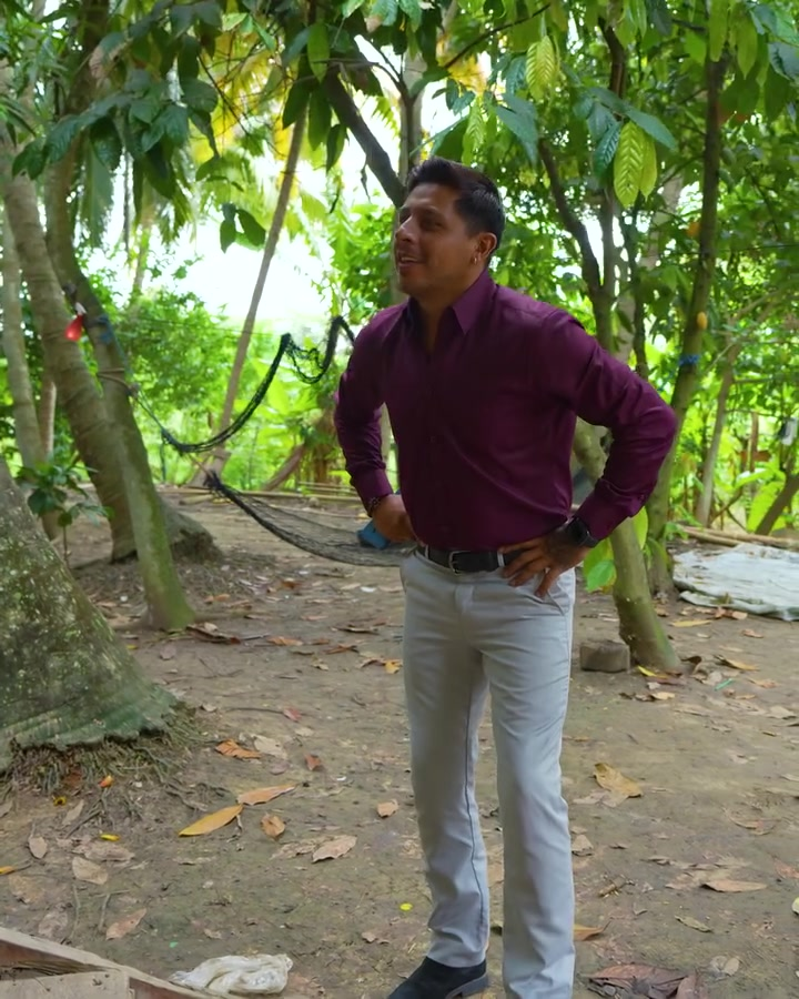 [COMPLETE] 551M1005 AN051 Chica humilde finge ser millonaria y la terminan descubriendo