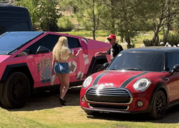 [COMPLETE] 475M1005 AL137 barbie manipula a chacalito por no decirle la verdad a su novia