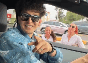 [COMPLETE] 480M1005 AL142 broma a mi esposo le pongo un letrero en su camioneta