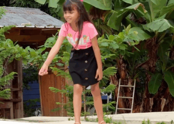 [COMPLETE] 574M1005 AN074 Le niegan la entrada a madre e hija a un hotel sin imaginar que eran las dueñas