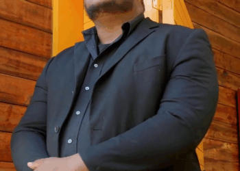 [COMPLETE] 606M1005 AN106 Le niegan la entrada a madre e hija a un hotel sin imaginar que eran las dueñas