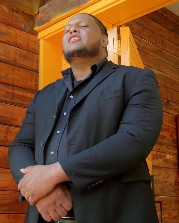 [COMPLETE] 606M1005 AN106 Le niegan la entrada a madre e hija a un hotel sin imaginar que eran las dueñas