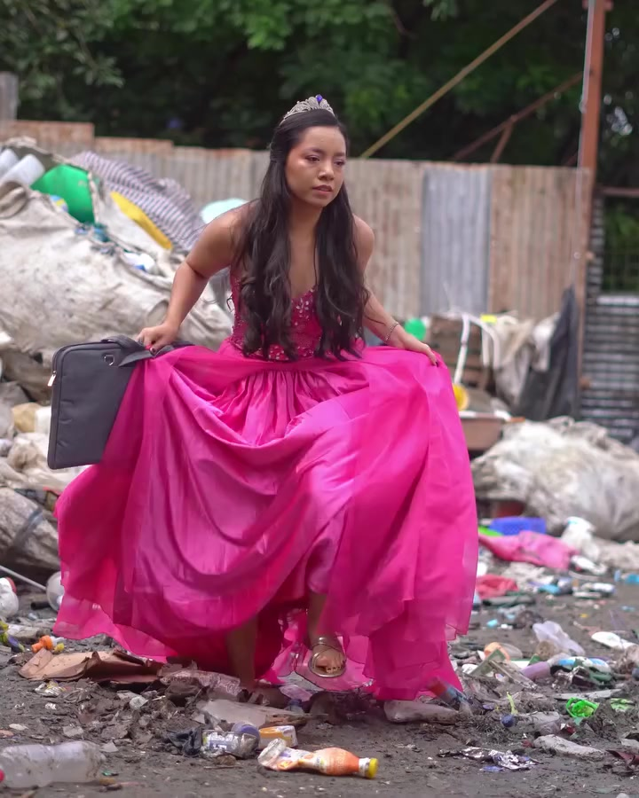 [COMPLETE] 610M1005 AN110 Quinceañera le paga a vagabundo para que sea su papá por un día