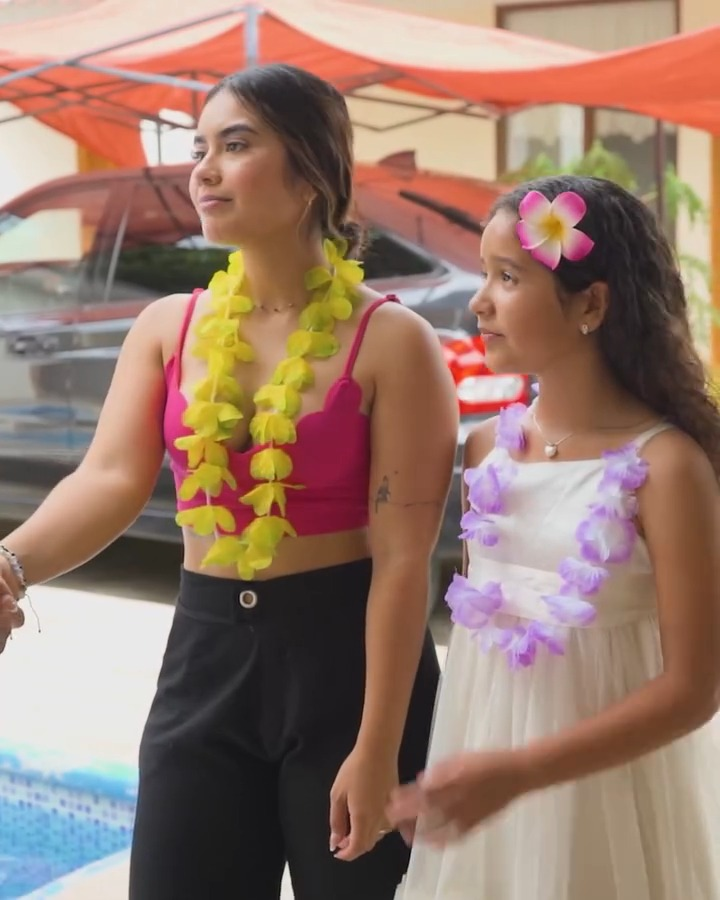 [COMPLETE] 632M1005 AN132 Niña lanza agua a su vecina para que se enamore de su papá