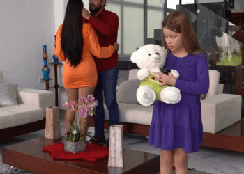 [COMPLETE] 640M1005 AN140 Descubrió que su mamá era infiel y le tendió esta gran trampa