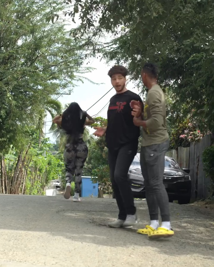 [COMPLETE] 563M1005 AN063 Se hizo una lipo para enamorar a un millonario y abandonó a su pobre mamá