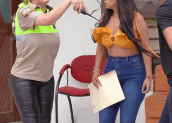 [COMPLETE] 691M1005 AN191 Se hizo pasar por ciega para salvar su vida y sucedió esto