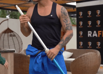 [COMPLETE] 693M1005 AN193 Descubrió a su mamá infiel con el jardinero y así los expuso