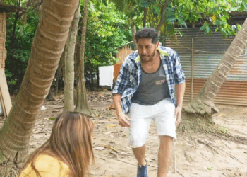 [COMPLETE] 641M1005 AN141 Dejó a su esposo por ser pobre, luego él ganó la lotería y así reaccionó