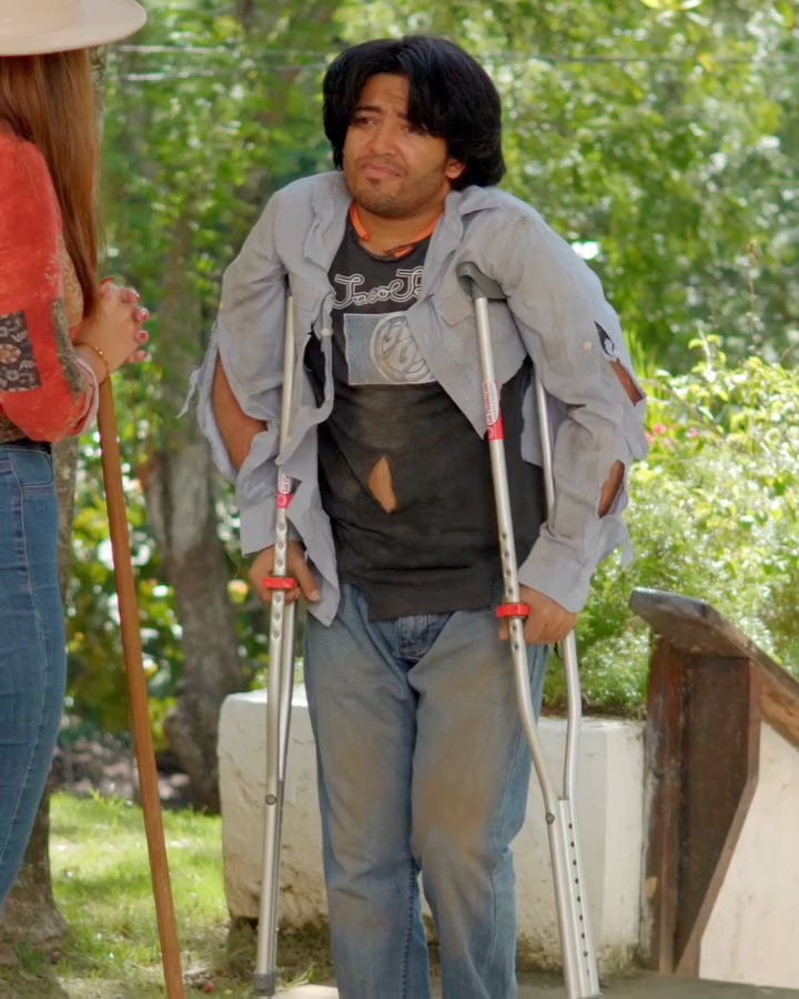 [COMPLETE] 642M1005 AN142 Jefe se disfrazó de vagabundo y así lo trataron sus empleados