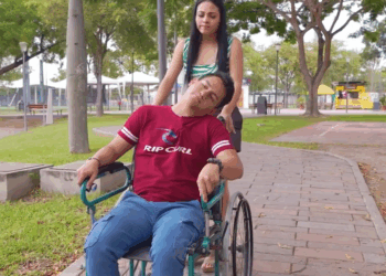 [COMPLETE] 627M1005 AN127 Millonario finge estar en silla de ruedas para probar a su esposa infiel