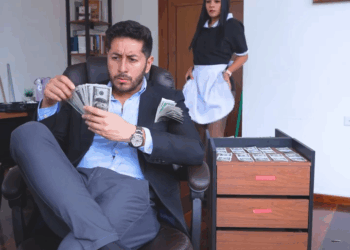 [COMPLETE] 647M1005 AN147 Sirvienta inteligente usa su vestido para hacer justicia