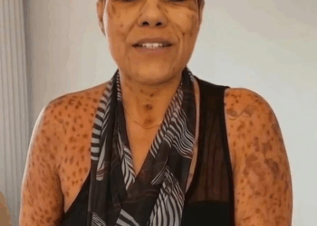 [COMPLETE] 090M1005 AG090 Facebook (1)