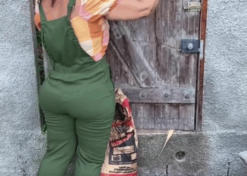 [COMPLETE] 026M1005 AG026 Esta mulher fazia isso com as pessoas, até que a vida deu lhe uma lição