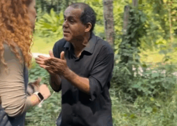 [COMPLETE] 096M1005 AG096 A enterrou viva para salvar a vida dela